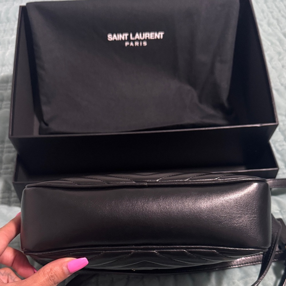 Saint Laurent Quilted Black Leather Bag with Gold Logo - Picture 3 of 3